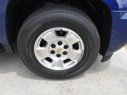 Used 2013 Chevrolet Avalanche LS RWD image 32