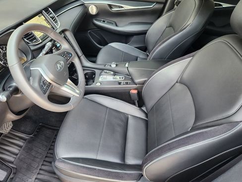 Used 2024 INFINITI QX50 Sport FWD image 13