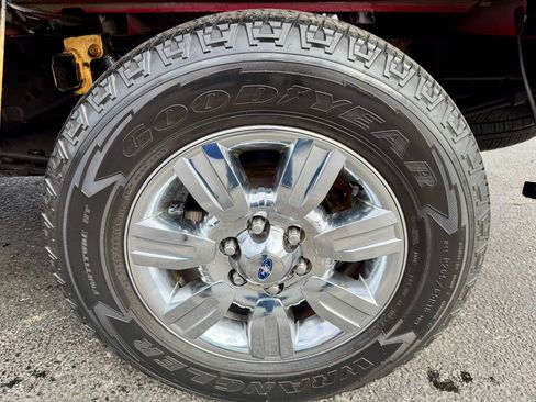 Used 2011 Ford F150 XLT w/ XLT Chrome Pkg image 21