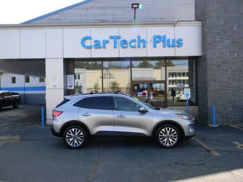 Used 2022 Ford Escape Titanium w/ Class II Trailer Tow Package AWD/4WD image 5