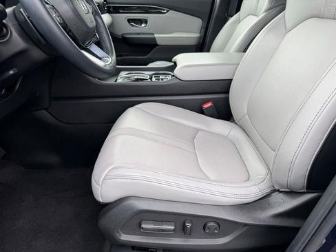 Used 2023 Honda Pilot Touring image 10