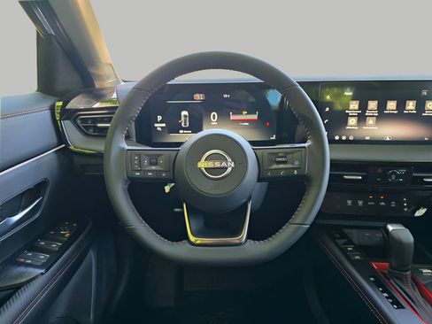 New 2026 Nissan Kicks SR FWD image 16