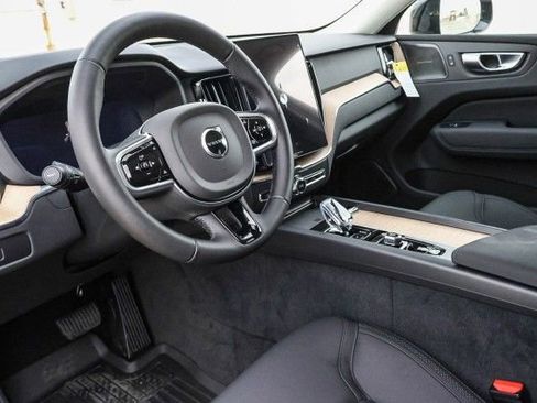 New 2026 Volvo XC60 B5 Plus w/ Climate Package PRO image 31