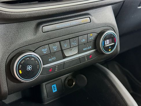 Used 2020 Ford Escape SE FWD image 24
