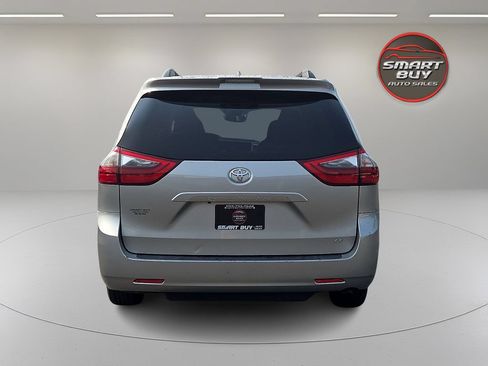 Used 2020 Toyota Sienna LE FWD image 6