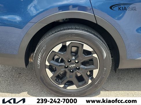Certified 2024 Kia Sorento S FWD image 9