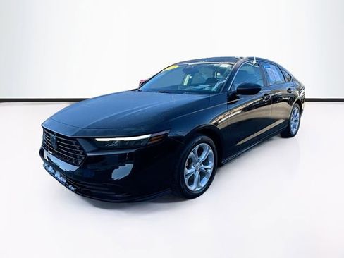 Certified 2023 Honda Accord LX image 3