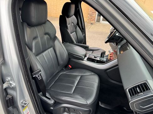 Used 2015 Land Rover Range Rover Sport SE AWD/4WD image 18
