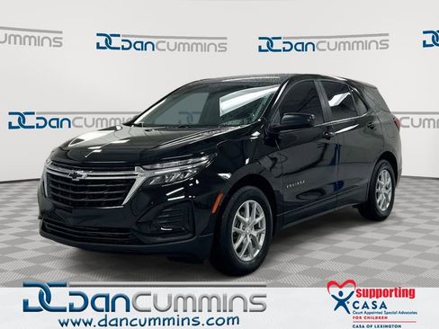 Used 2023 Chevrolet Equinox LS image 1