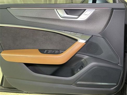 Used 2021 Audi RS 7 Sportback w/ RS 7 Executive Package image 37