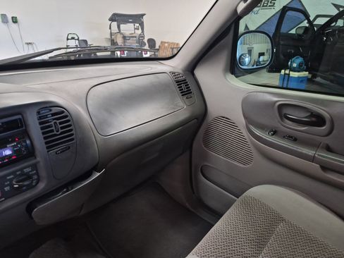 Used 2003 Ford F150 XLT RWD image 18