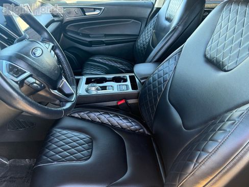 Used 2023 Ford Edge Titanium image 12