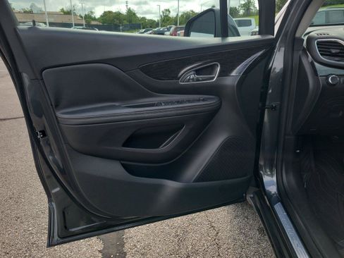 Used 2016 Buick Encore FWD image 18