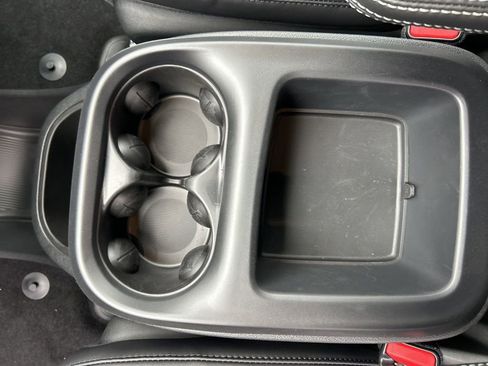 New 2026 Chrysler Pacifica Select AWD/4WD image 32