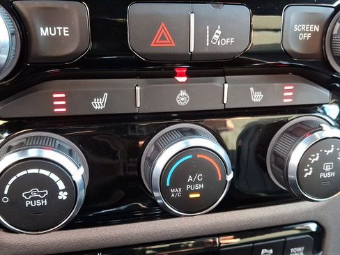 Used 2025 RAM 1500 Big Horn image 24