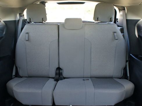 Used 2025 Toyota Sienna LE image 15