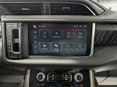 Used 2024 GMC Yukon XL Denali image 28