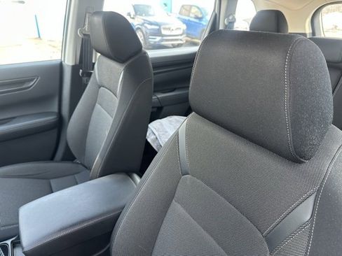 Used 2023 Honda CR-V LX image 8