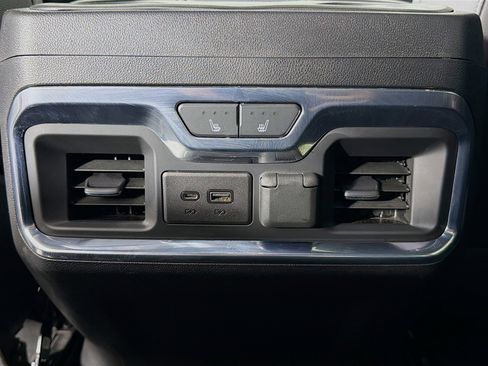 Used 2020 GMC Sierra 2500 SLT w/ Technology Package image 27