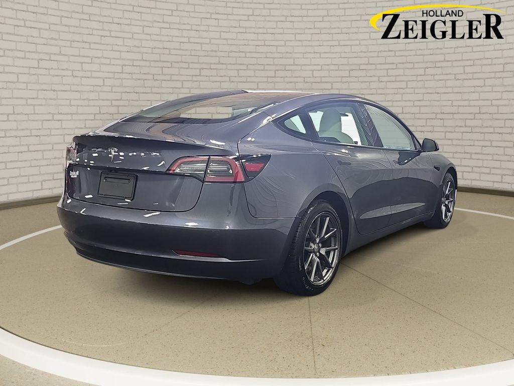 Used 2023 Tesla Model 3 Standard Range RWD image 5