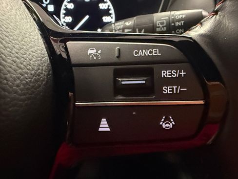Used 2025 Honda HR-V Sport image 32