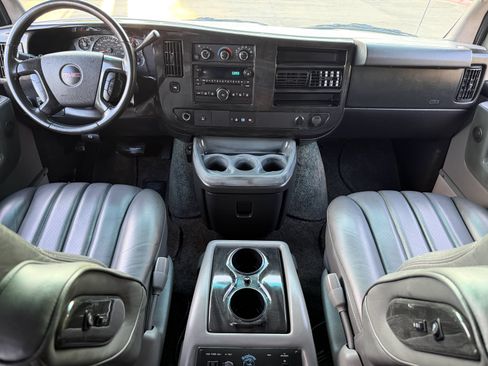 Used 2013 GMC Savana 1500 RWD image 40