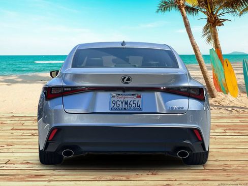 Used 2023 Lexus IS 300 w/ Comfort Package RWD image 5