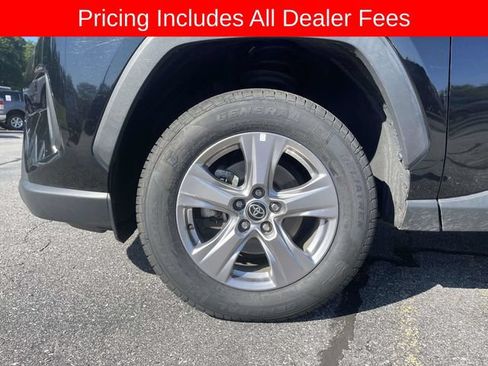 Used 2024 Toyota RAV4 XLE AWD/4WD image 9
