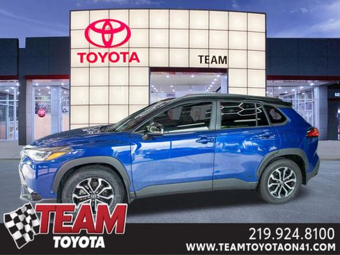 Used 2024 Toyota Corolla Cross AWD Hybrid w/ Moonroof Package image 1