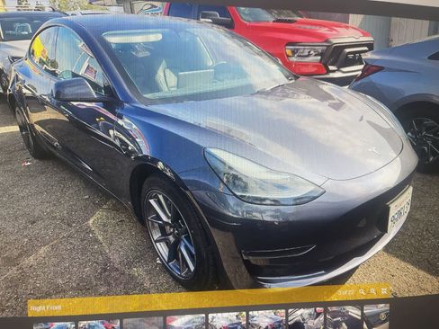 Used 2023 Tesla Model 3 Standard Range image 2