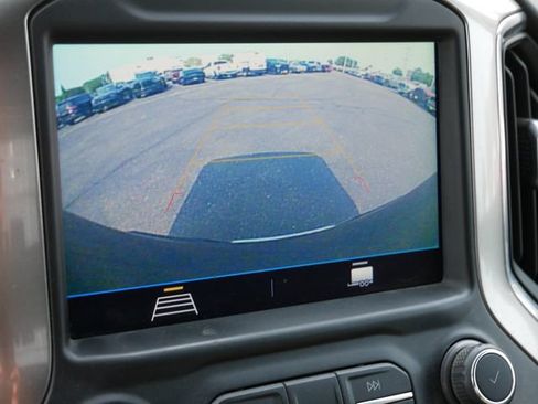 Used 2021 Chevrolet Silverado 1500 LT AWD/4WD image 29