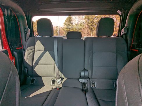 Used 2020 Jeep Gladiator Sport w/ Quick Order Package 24S image 11