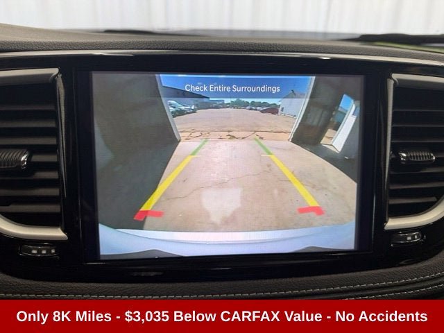 Used 2024 Chrysler Pacifica Touring-L FWD image 20