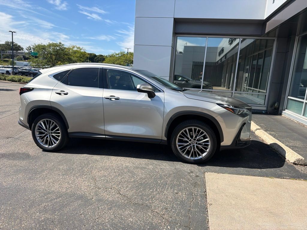 Used 2022 Lexus NX 350 AWD image 6