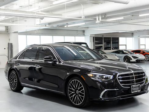 Used 2023 Mercedes-Benz S 580 4MATIC Sedan image 6