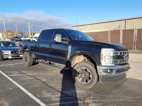 Used 2024 Ford F250 XLT image 11