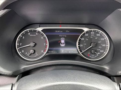 Certified 2025 Nissan Sentra SR FWD image 26