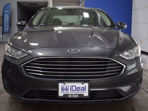 Used 2020 Ford Fusion SE image 6