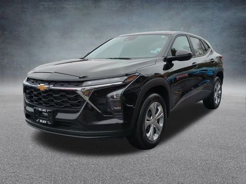 Certified 2024 Chevrolet Trax LS FWD image 4