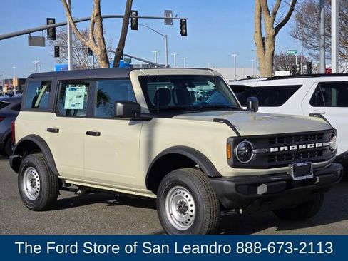 New 2025 Ford Bronco 4-Door image 7