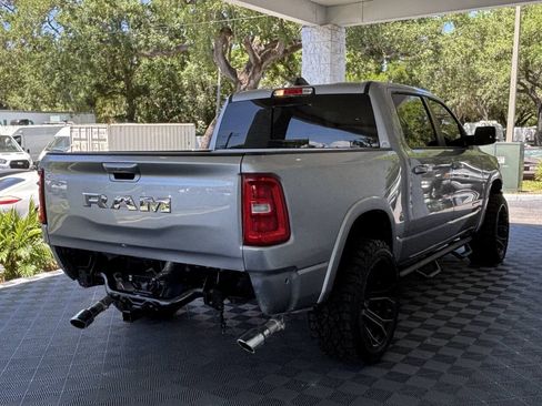 Used 2025 RAM 1500 Laramie AWD/4WD image 9