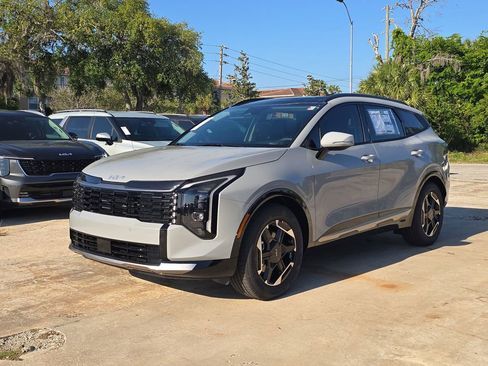 New 2026 Kia Sportage SX FWD image 4