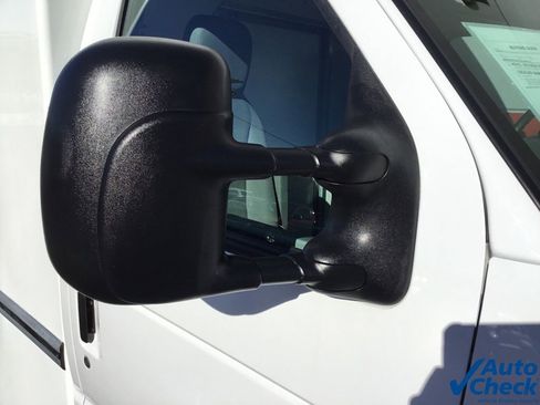 Used 2016 Ford E-350 and Econoline 350 Super Duty image 16