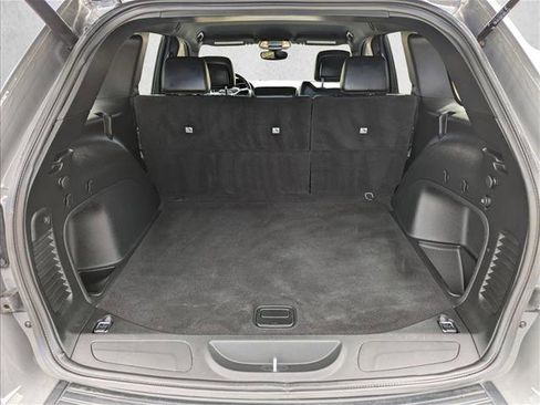 Used 2022 Jeep Grand Cherokee Laredo X AWD/4WD image 6
