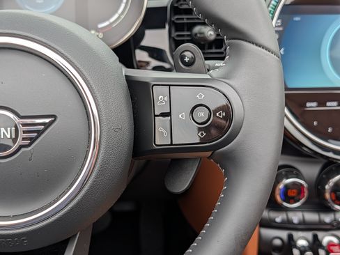 Used 2023 MINI Cooper S w/ Signature Upholstery Package FWD image 28