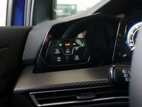 New 2025 Volkswagen Golf R Black Edition image 17