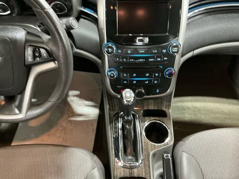 Used 2015 Chevrolet Malibu LT w/ Power Convenience Package FWD image 12