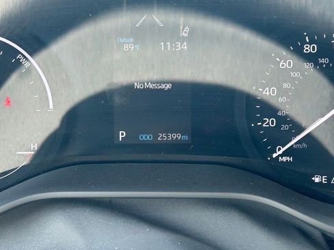Used 2023 Toyota Sienna XLE w/ XLE Plus Package FWD image 39