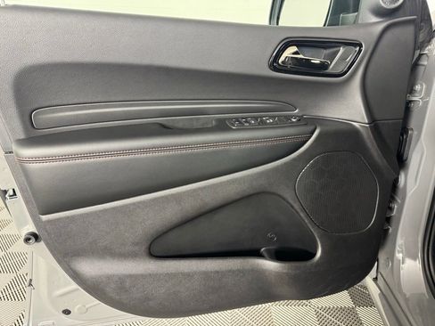 Used 2025 Dodge Durango GT AWD/4WD image 9