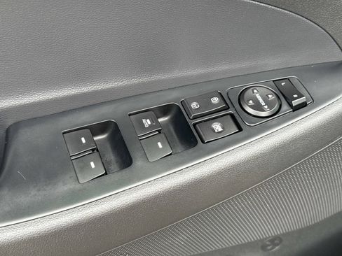 Used 2019 Hyundai Tucson Sport FWD image 22